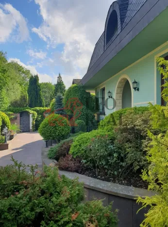 Prodej vily, Říčany - Strašín, Modřínová, 458 m2