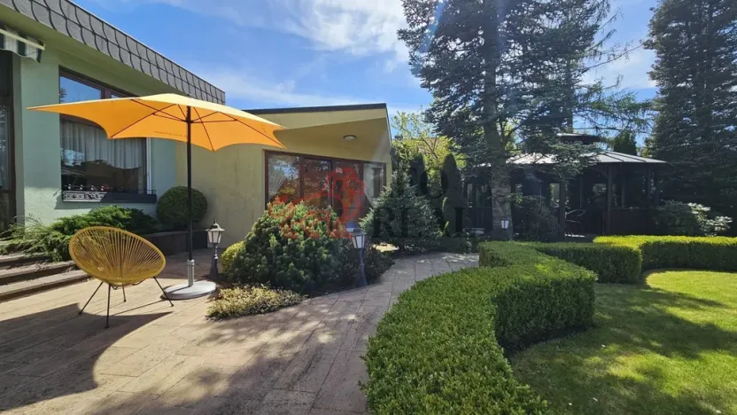 Prodej vily, Říčany - Strašín, Modřínová, 458 m2