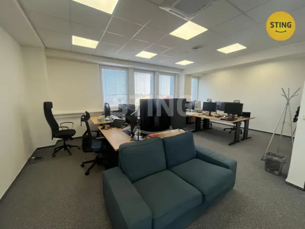 Pronájem kanceláře, Ostrava, Kounicova, 323 m2