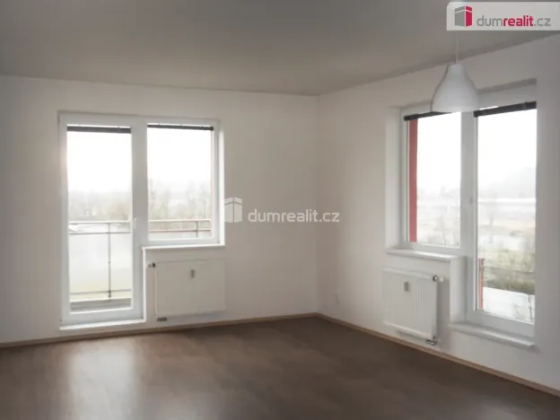 Pronájem bytu 2+kk, Praha - Modřany, Vorařská, 88 m2