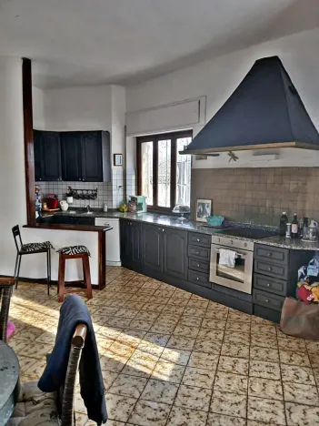 Prodej vícegeneračního domu, Lucca, 350 m2