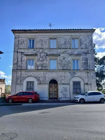 Prodej vícegeneračního domu, Lucca, 350 m2