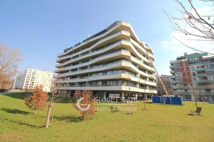 Prodej kanceláře, Praha - Karlín, 128 m2