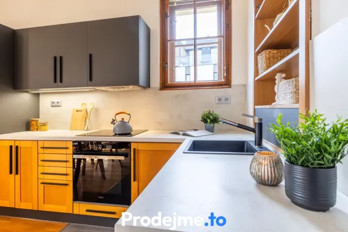 Pronájem bytu 2+kk, Praha - Smíchov, U Pernikářky, 59 m2