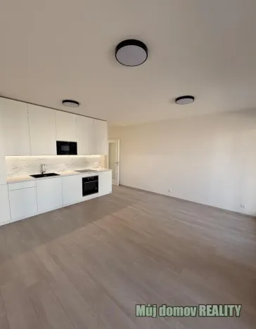 Pronájem bytu 2+kk, Praha - Vysočany, Poděbradská, 53 m2