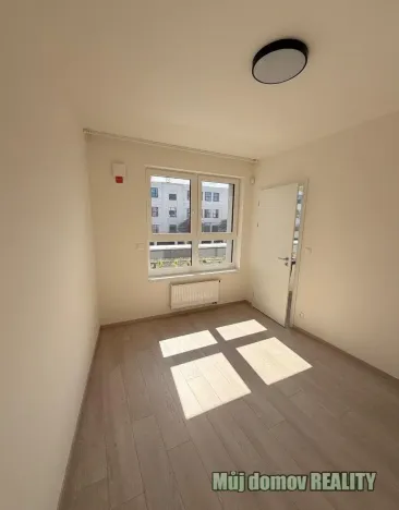 Pronájem bytu 2+kk, Praha - Vysočany, Poděbradská, 53 m2