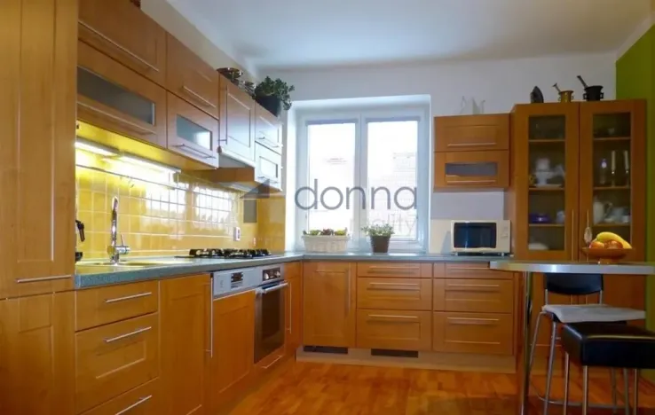 Pronájem bytu 3+1, Praha, Viklefova, 96 m2