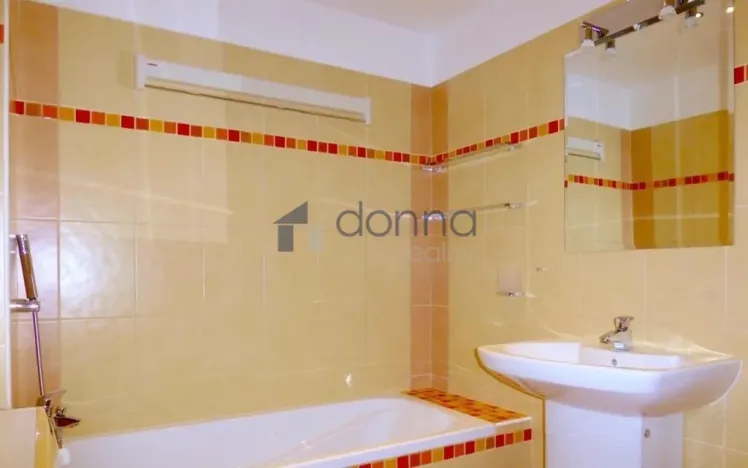 Pronájem bytu 3+1, Praha, Viklefova, 96 m2