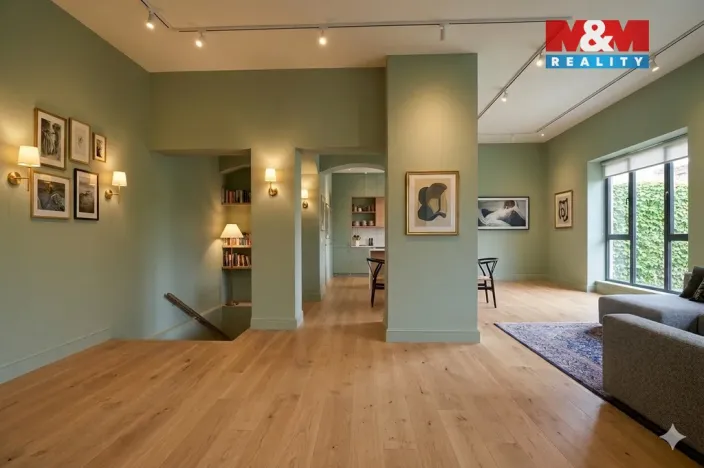 Prodej rodinného domu, Černiv, 320 m2