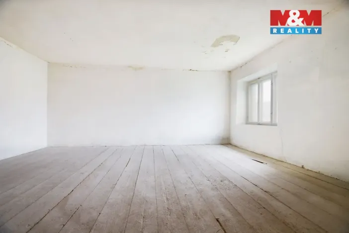 Prodej rodinného domu, Černiv, 320 m2