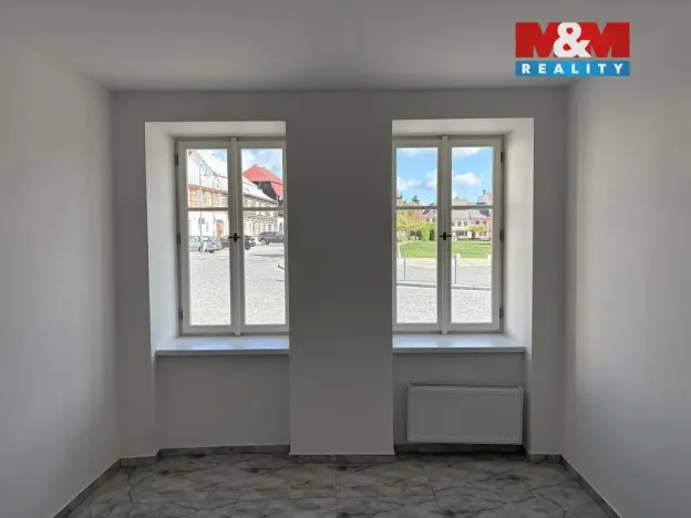 Pronájem bytu 3+kk, Bělá pod Bezdězem, Masarykovo náměstí, 80 m2