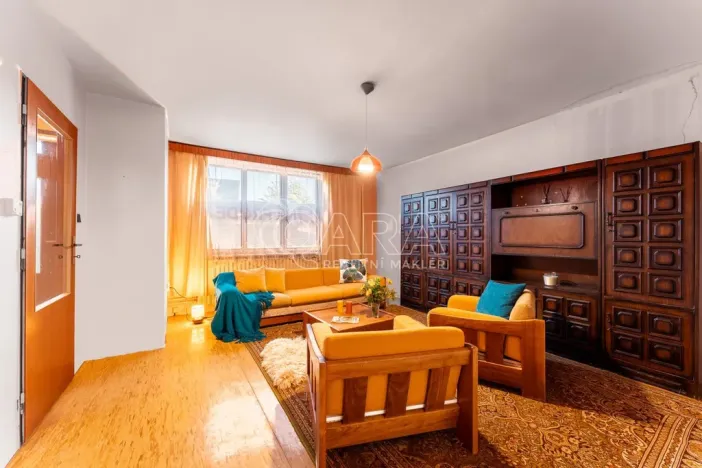 Prodej rodinného domu, Starovice, 300 m2