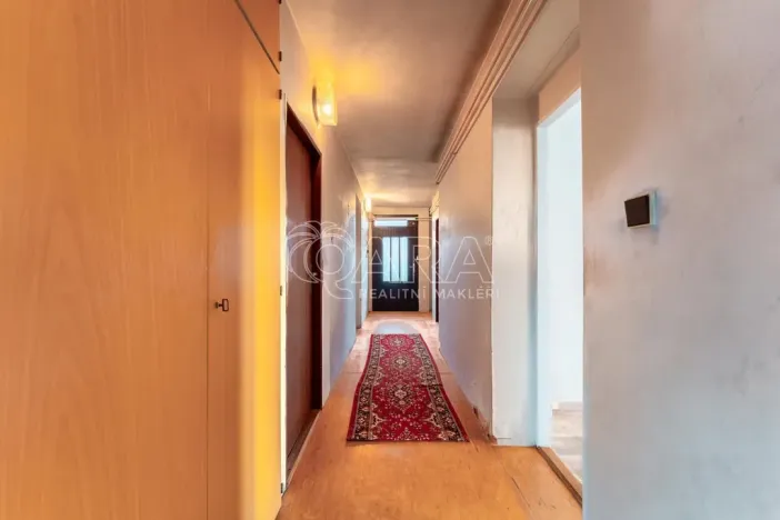 Prodej rodinného domu, Starovice, 300 m2