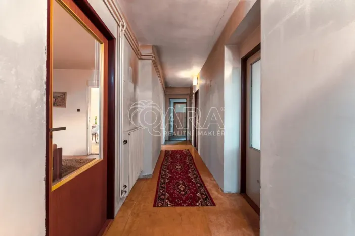 Prodej rodinného domu, Starovice, 300 m2