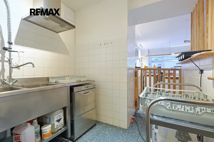 Pronájem obchodního prostoru, Plzeň, Americká, 210 m2