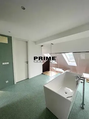 Pronájem bytu 3+1, Praha - Bubeneč, U akademie, 130 m2