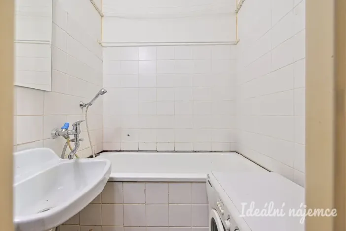 Pronájem bytu 1+1, Brno, Křížová, 37 m2