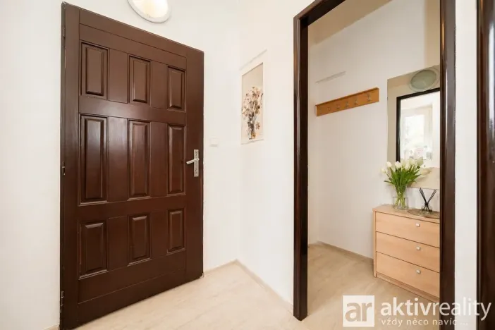 Prodej rodinného domu, Dolní Zálezly, Mírové náměstí, 250 m2