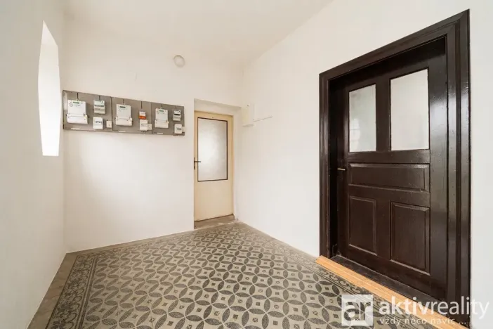 Prodej rodinného domu, Dolní Zálezly, Mírové náměstí, 250 m2