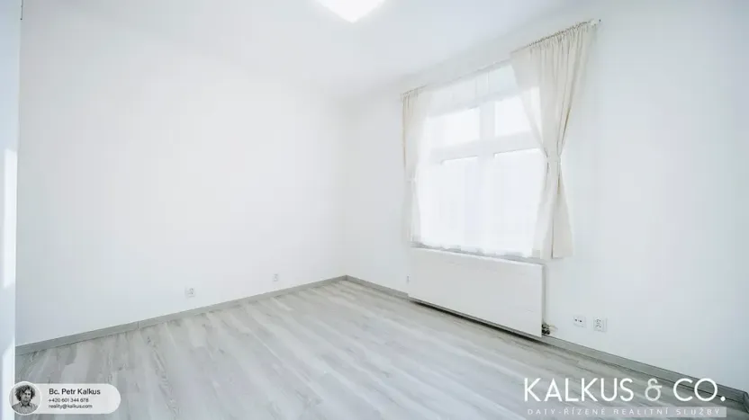 Pronájem bytu 2+kk, Hradec Králové, Střelecká, 58 m2