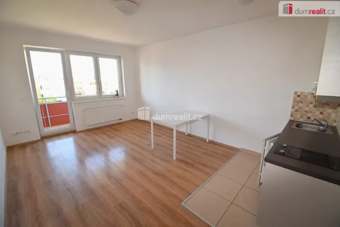 Pronájem bytu 1+kk, Praha - Kyje, Federova, 30 m2