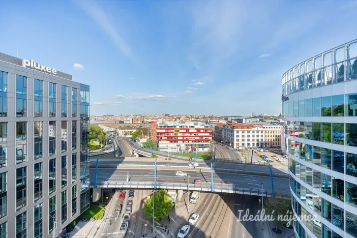 Pronájem bytu 1+kk, Praha - Smíchov, Plzeňská, 21 m2