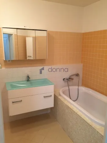 Pronájem bytu 2+kk, Praha, Na Harfě, 82 m2