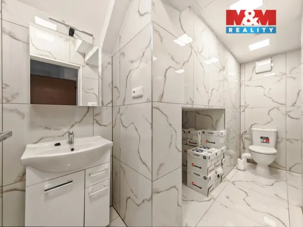 Pronájem kanceláře, Hradec Králové - Slezské Předměstí, Luční, 64 m2