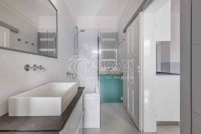 Pronájem bytu 1+1, Praha - Vršovice, Bulharská, 49 m2