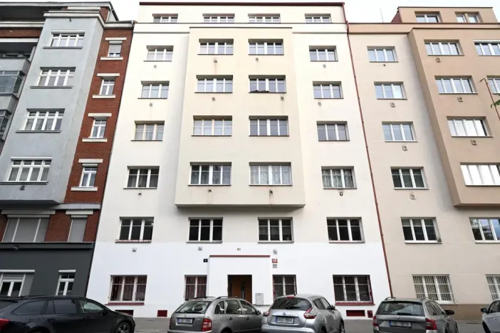 Pronájem bytu 2+kk, Praha - Holešovice, U garáží, 45 m2