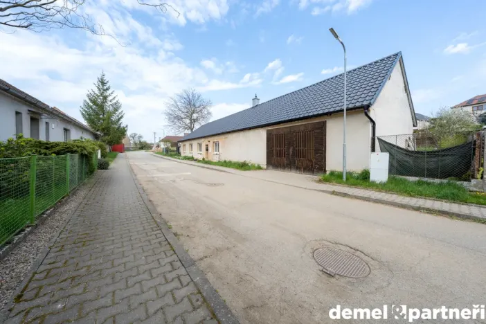 Prodej rodinného domu, Valeč, 96 m2