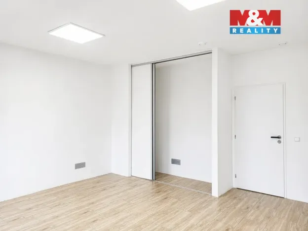 Pronájem kanceláře, Uherské Hradiště - Jarošov, Pivovarská, 25 m2