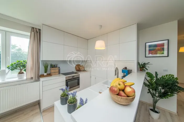 Pronájem rodinného domu, Veltrusy, Lomená, 139 m2