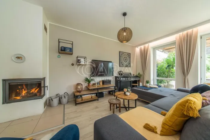 Pronájem rodinného domu, Veltrusy, Lomená, 139 m2