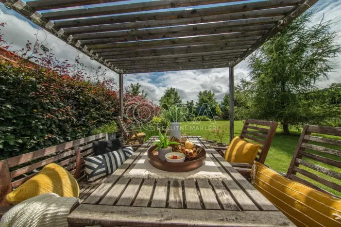 Pronájem rodinného domu, Veltrusy, Lomená, 139 m2