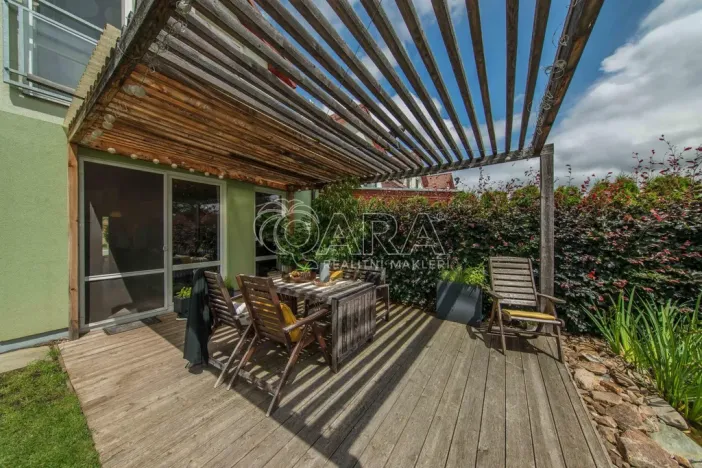 Pronájem rodinného domu, Veltrusy, Lomená, 139 m2