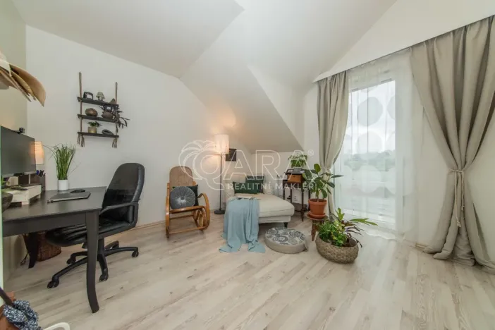 Pronájem rodinného domu, Veltrusy, Lomená, 139 m2