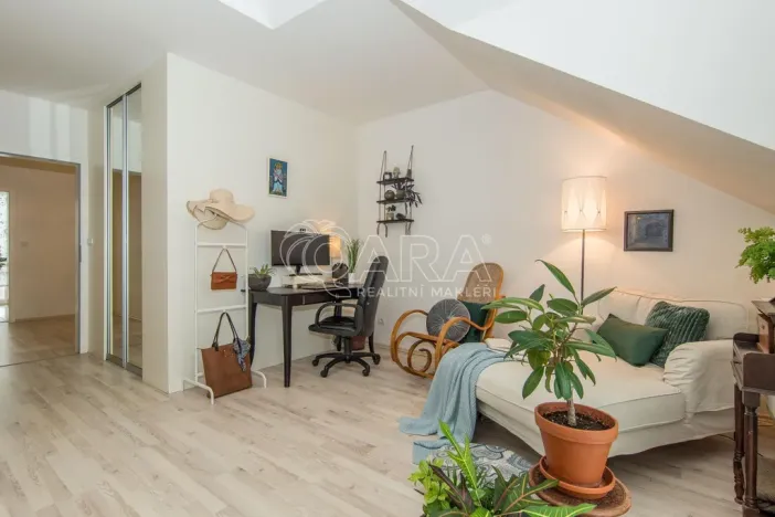 Pronájem rodinného domu, Veltrusy, Lomená, 139 m2