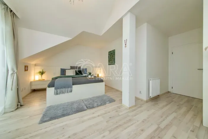 Pronájem rodinného domu, Veltrusy, Lomená, 139 m2