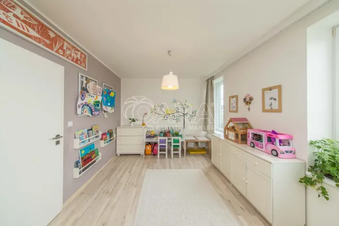 Pronájem rodinného domu, Veltrusy, Lomená, 139 m2