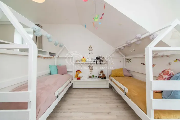 Pronájem rodinného domu, Veltrusy, Lomená, 139 m2