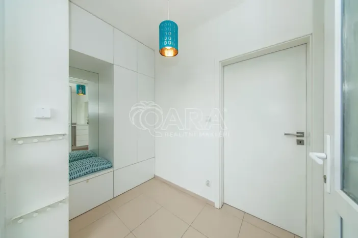 Pronájem rodinného domu, Veltrusy, Lomená, 139 m2