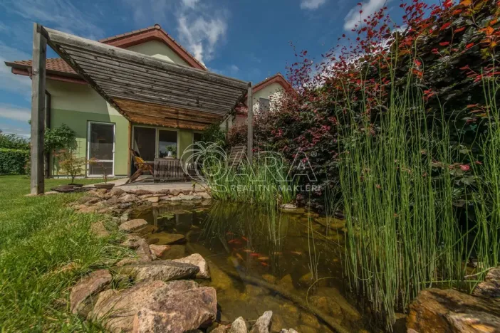 Pronájem rodinného domu, Veltrusy, Lomená, 139 m2