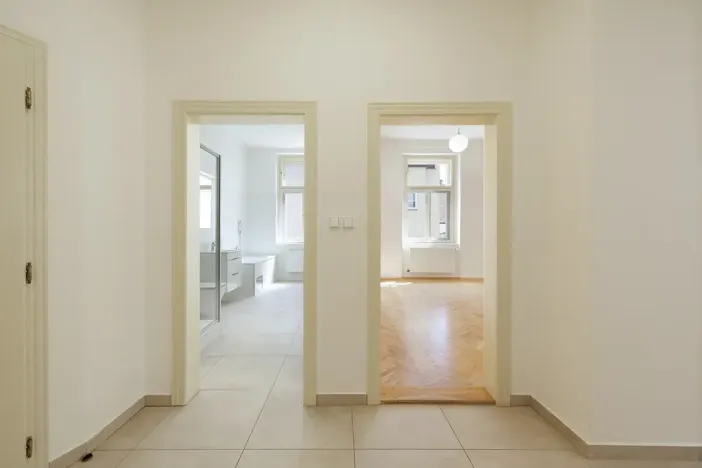 Pronájem bytu 2+1, Praha - Nové Město, Na Zderaze, 86 m2