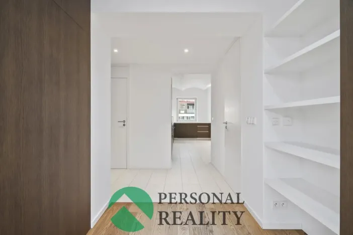 Pronájem bytu 3+1, Praha, U akademie, 130 m2