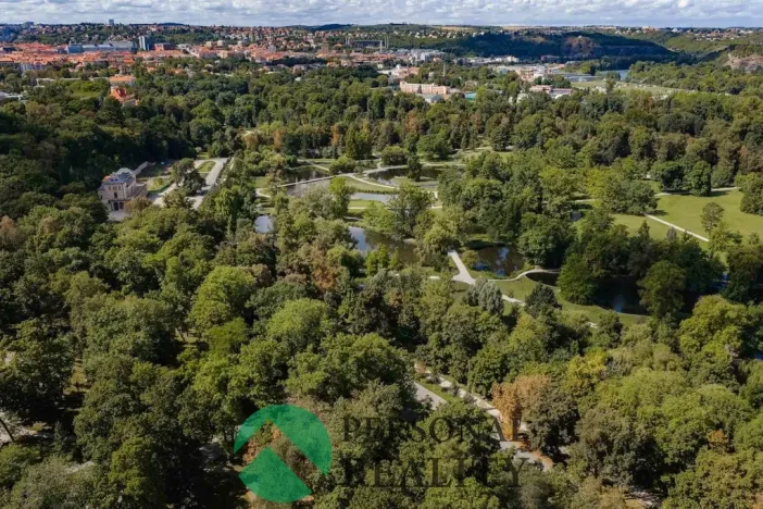 Pronájem bytu 3+1, Praha, U akademie, 130 m2