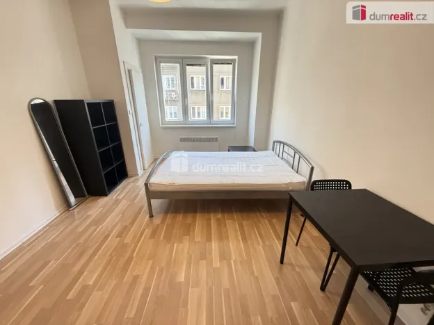 Pronájem bytu 1+kk, Praha - Smíchov, Moulíkova, 25 m2