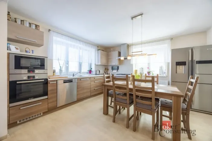 Prodej rodinného domu, Pardubice - Svítkov, Hradčanská, 126 m2