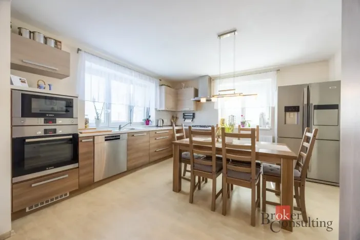 Prodej rodinného domu, Pardubice - Svítkov, Hradčanská, 126 m2