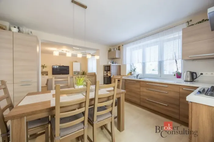 Prodej rodinného domu, Pardubice - Svítkov, Hradčanská, 126 m2